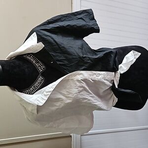 TWO-TONED BLACK ANN WHITE BUTTON UP SHIRT